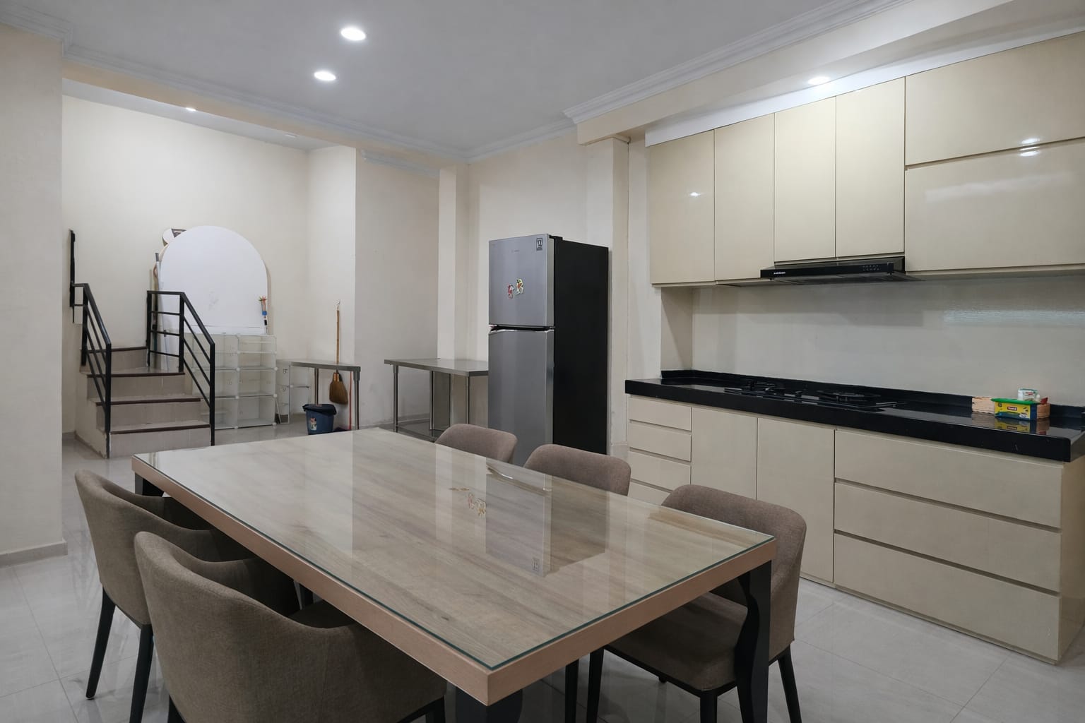 Modern Kitchen Cabinetry
