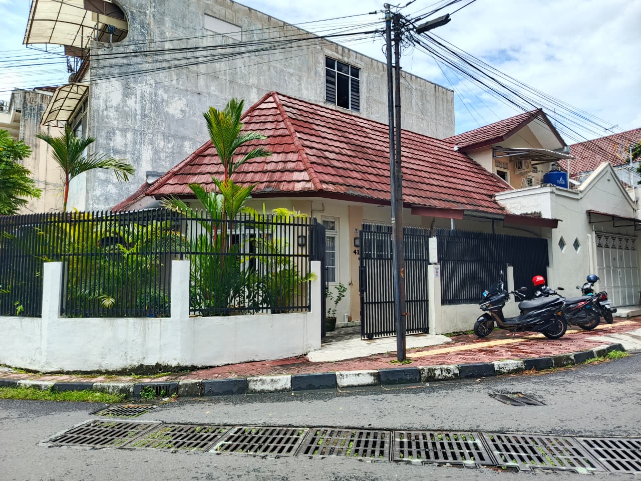 Front Exterior View